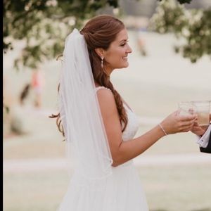 David’s Bridal Ivory Rhinestone Pearl Veil